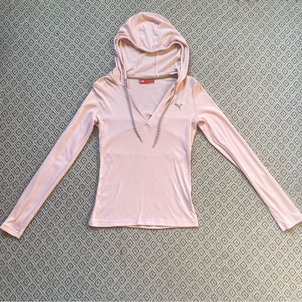 PUMA - pink long sleeve shirt with hood